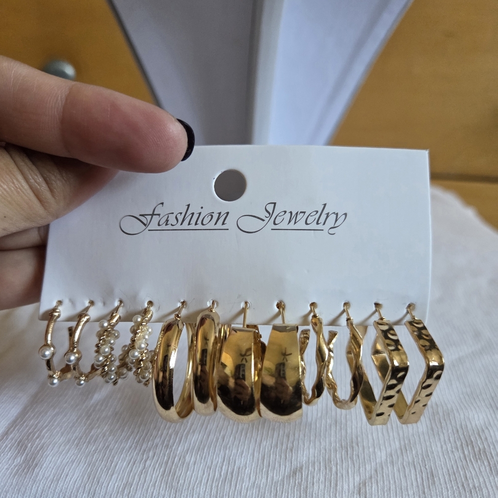 Gold Fashion Earings 6 Pairs - Picture 2 of 2
